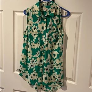 Sleeveless long, light weight blouse